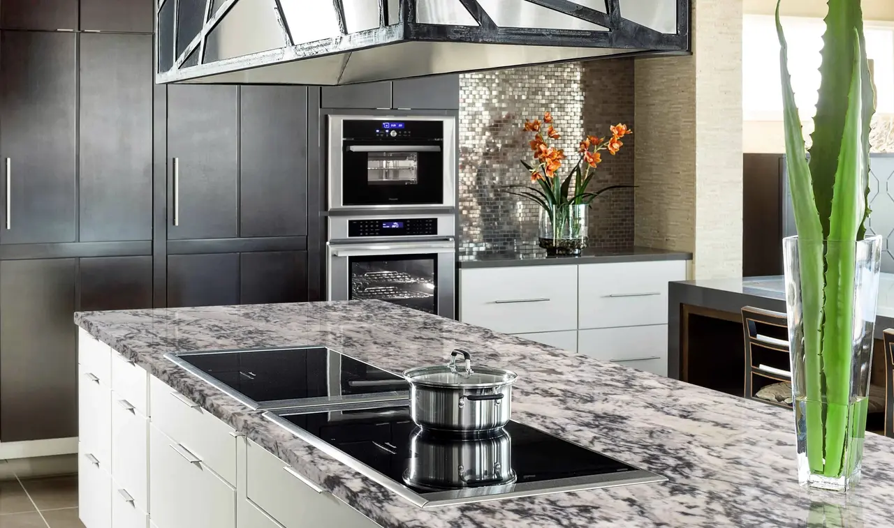 White Orion: the stone applied in a room